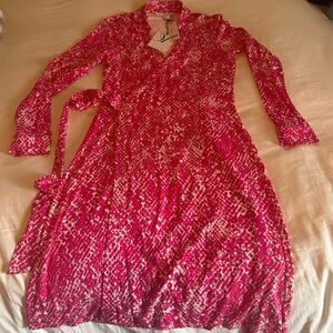 Diane Von Furstenberg Vibrant Pink Long Sleeve Dress
